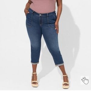 NWT Torrid Crop Boyfriend Straight Vintage Stretch Mid Rise Jeans Size 24
